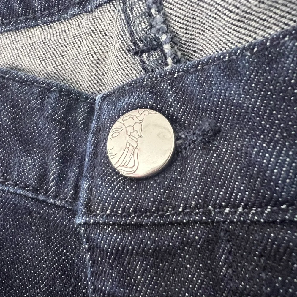 Versace jeans Medusa logo metal emblem buttons charm straight leg dark wash 💎 - Picture 5 of 16